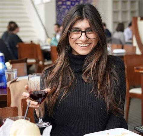 Mia Khalifa Age, Height, Weight, Wiki, Biography, Family, And More